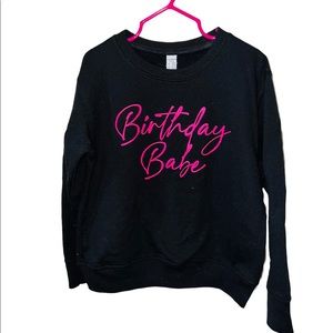 Girls 5/6 “Birthday Babe” crew neck 🥳